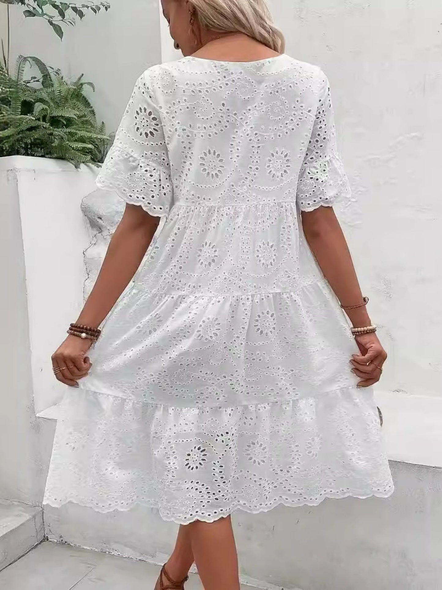 Hollow Out Embroidered Lace Crew Neck Short Sleeve Mini&Short Dresses