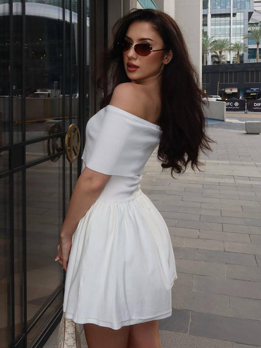 Skater Dresses Polyester Bateau Neck Pleated White Elegant Sleeveless Flared Dress Mini Dresses