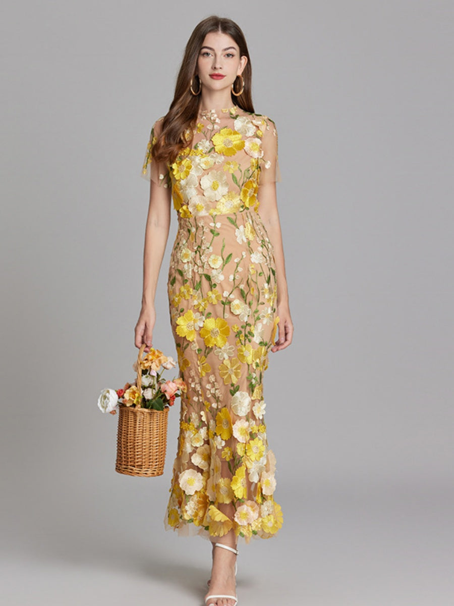 Embroidered 3D Floral Fitted Waist Short-sleeved Long Dress