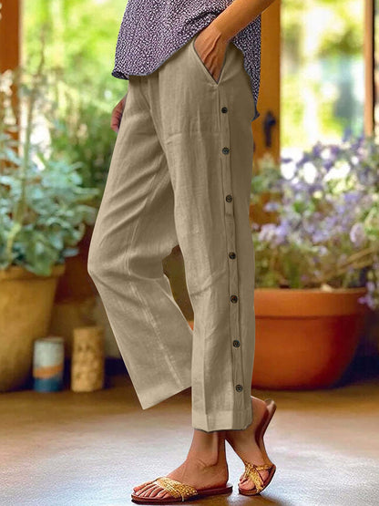 Breathable Cotton And Linen Cropped Trousers With Decorative Side Seams, Side Pockets, And A High Waist.