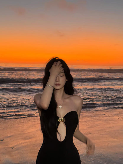 Black Cut-Out Bodycon Maxi Dress – Chic & Sultry Beach Party Outfit