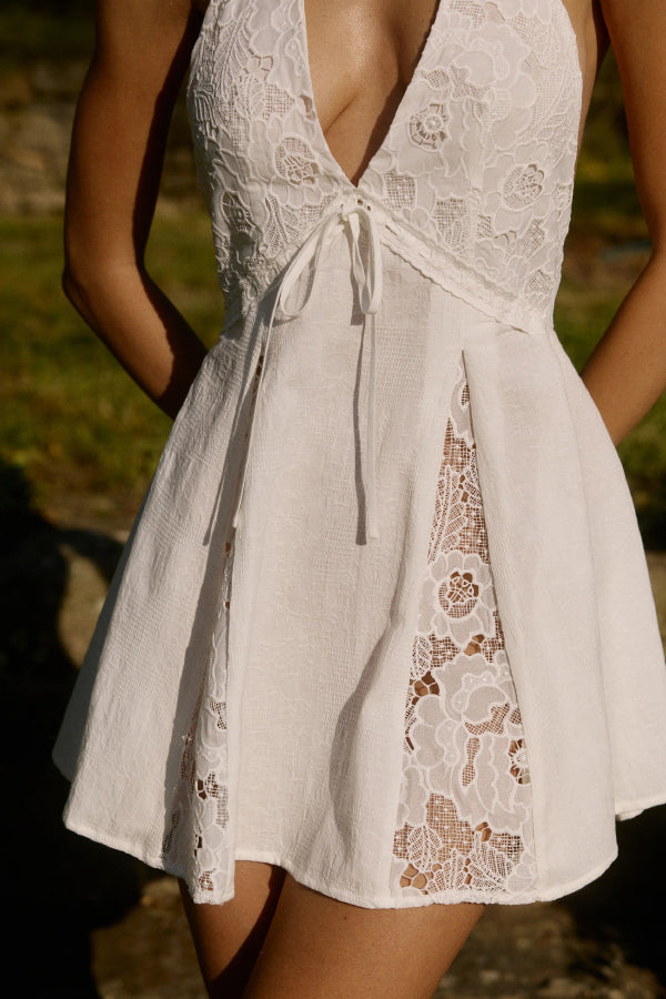 Stylish Lace Patchwork V-neck Backless Elegant Mini Dress
