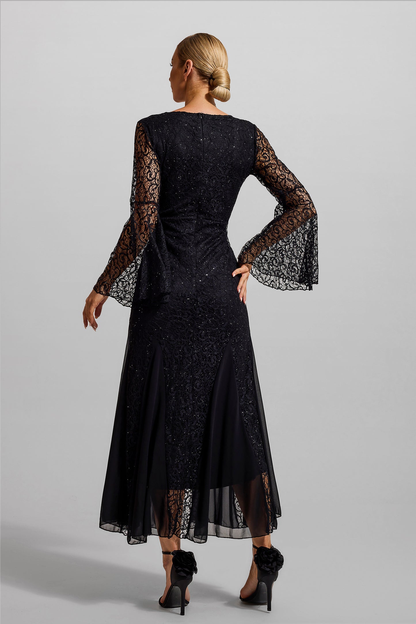 Lace Solid V-Neck Ball Sleeve Midi Dress