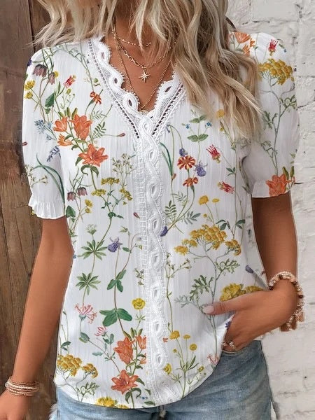 V-neck T-shirt With Lace Trim And Floral Print