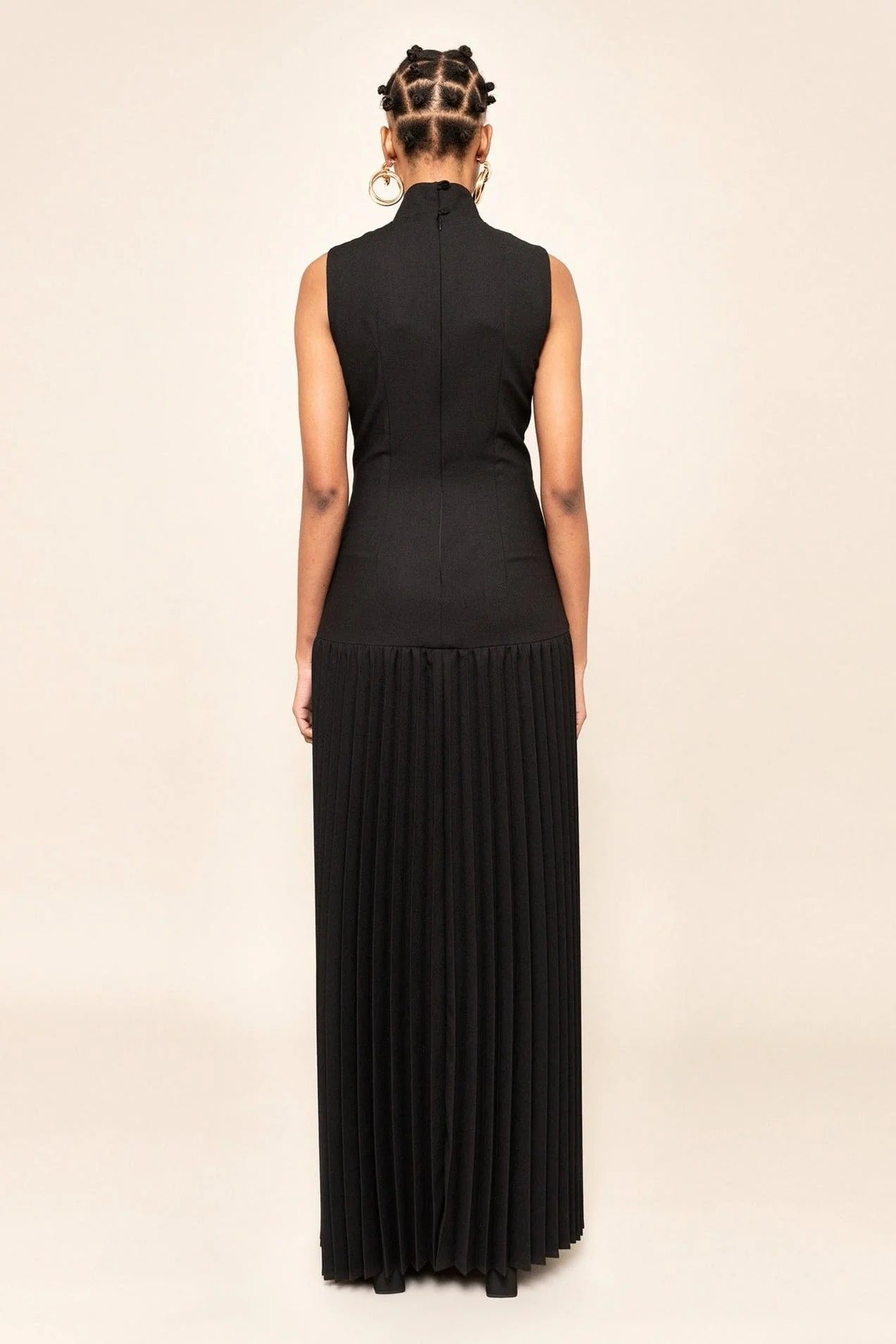 Mock Neck Sleeveless Keyhole Cutout Accordion Pleated Maxi Dress