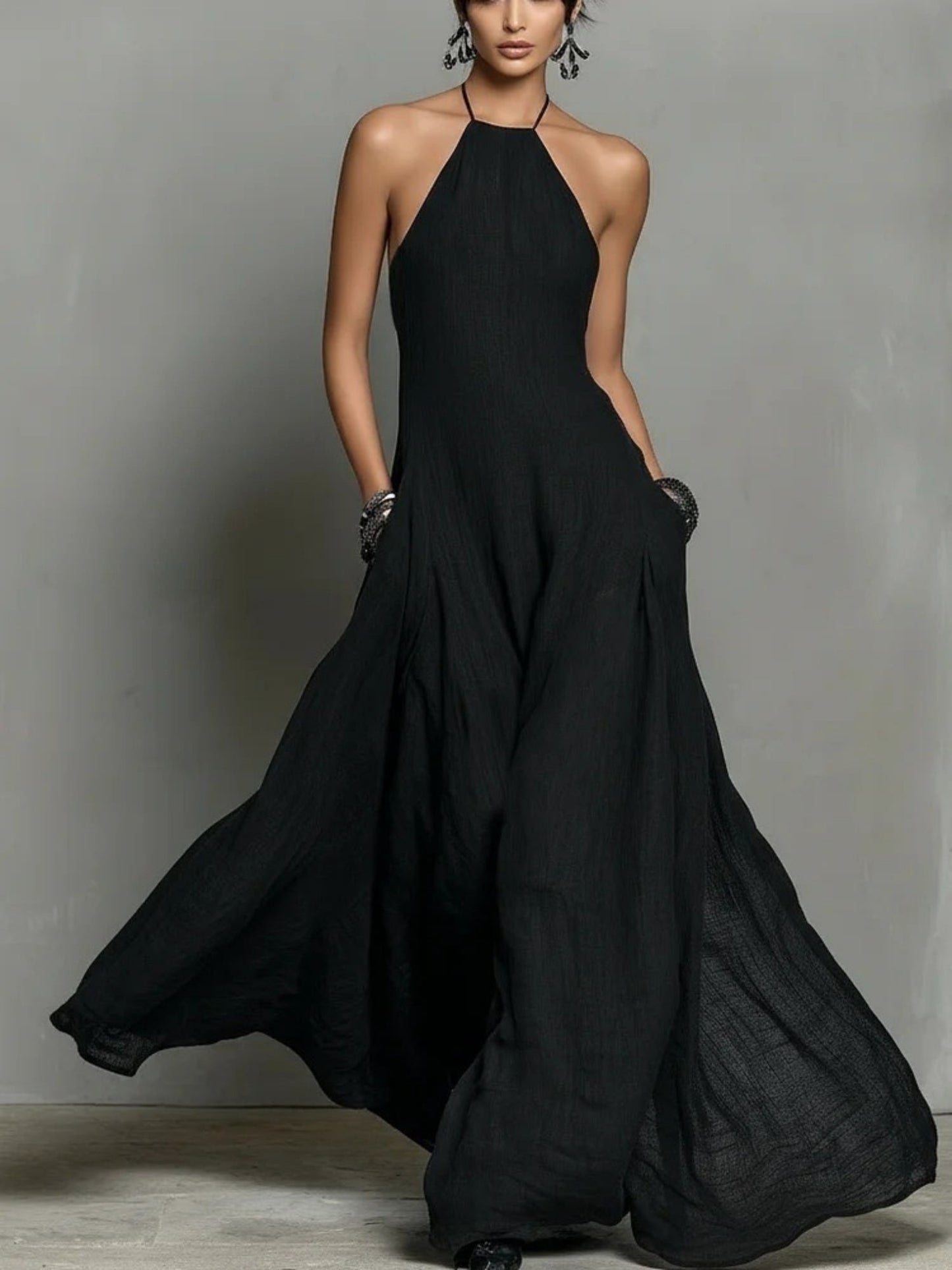 Neckband Backless Sleeveless Maxi Dresses
