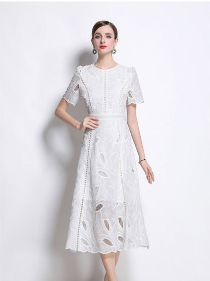 Retro Heavy-duty Hollowed-out Embroidered Round Neck Waist-cinching Short-sleeved Dress