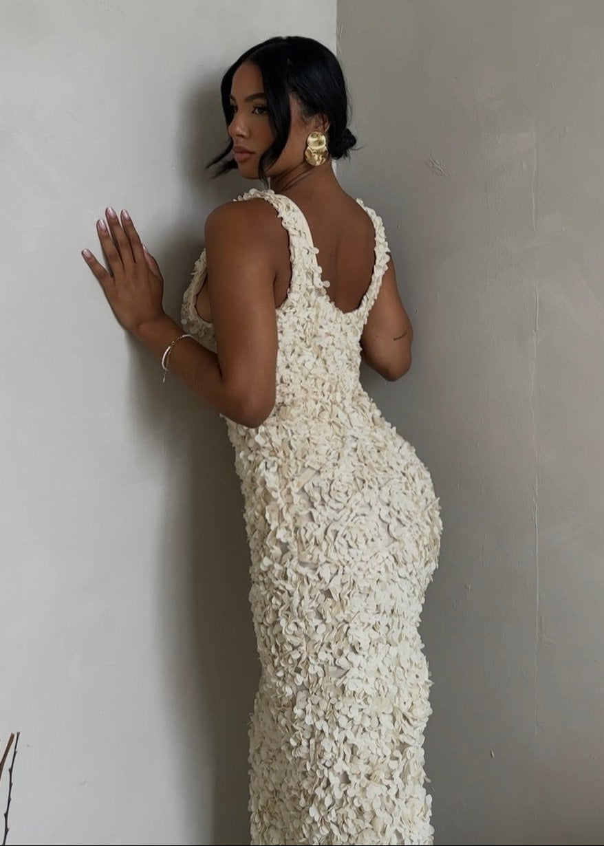 Petal Rosette Applique Plunging Scoop Neck Sleeveless Bodycon Maxi Dress