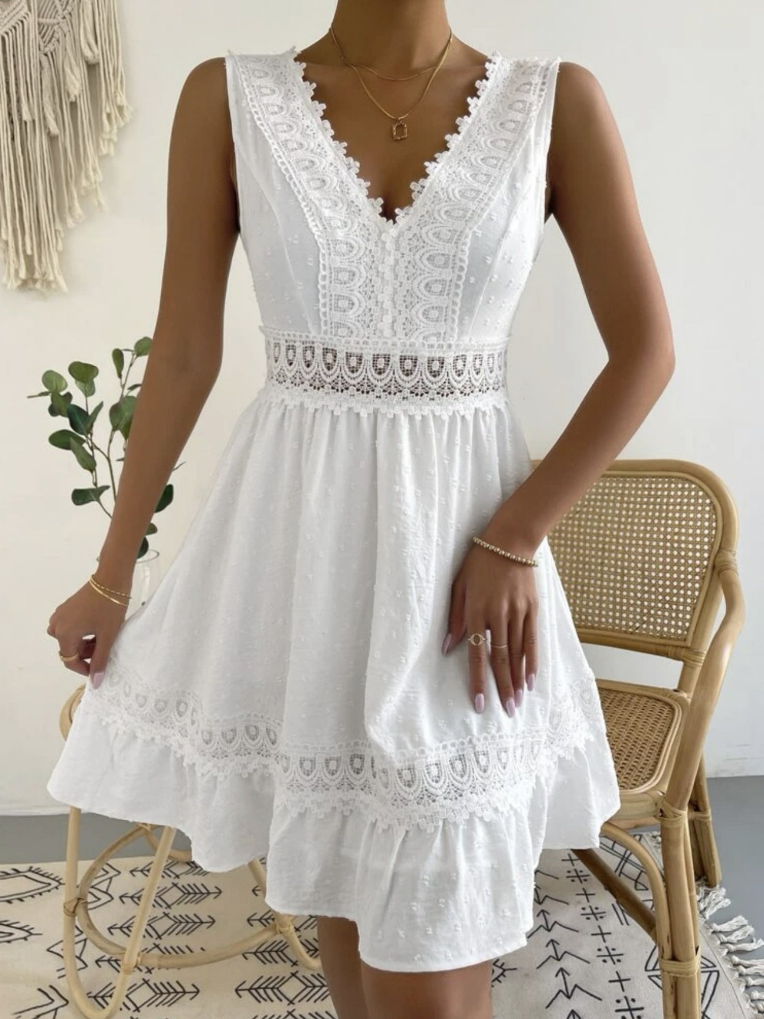 Lace Patchwork Hollow Out Backless Strappy V-neck Sleeveless Mini&Short Dresses