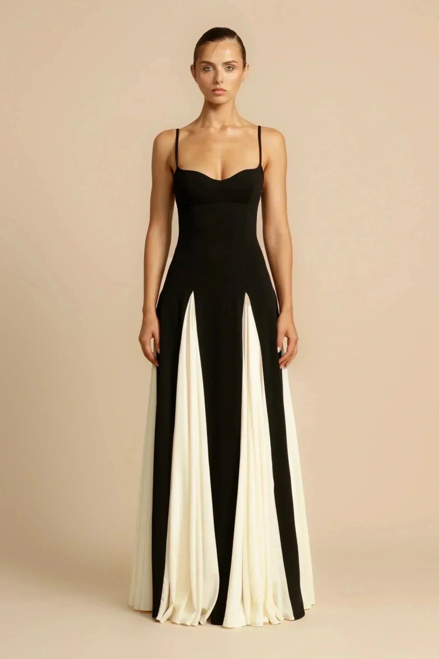 Sweetheart Spaghetti Strap Paneled Godet Flared Maxi Gown