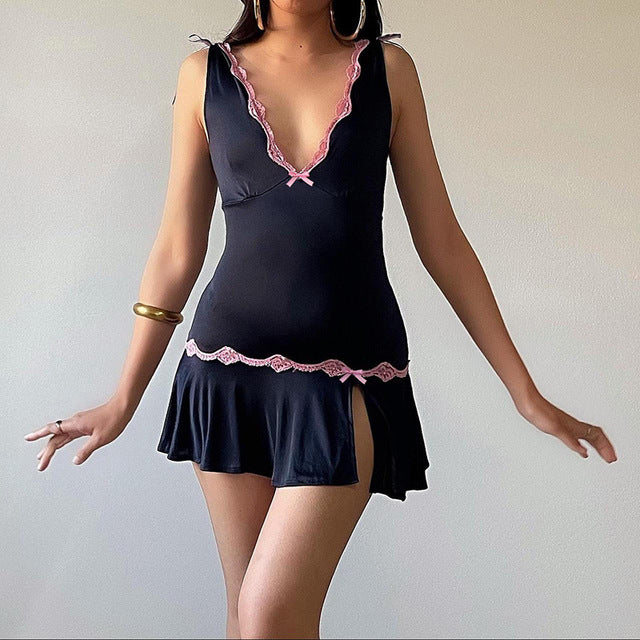 TARUXY Lace V-neck Mini Dress Hot Girls Bow Bandage Pleat Slit Sexy Plunge Sleeveless Slim Beach Dress Party Female Summer New