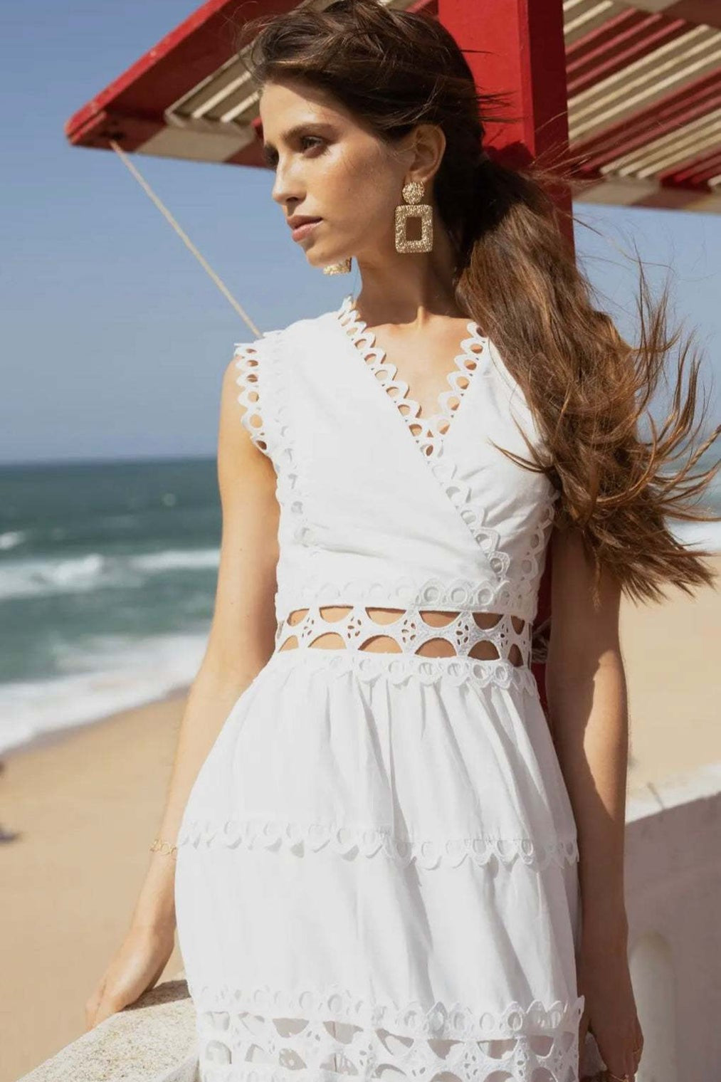 Lace Sleeveless V-Neck Solid Midi Dress