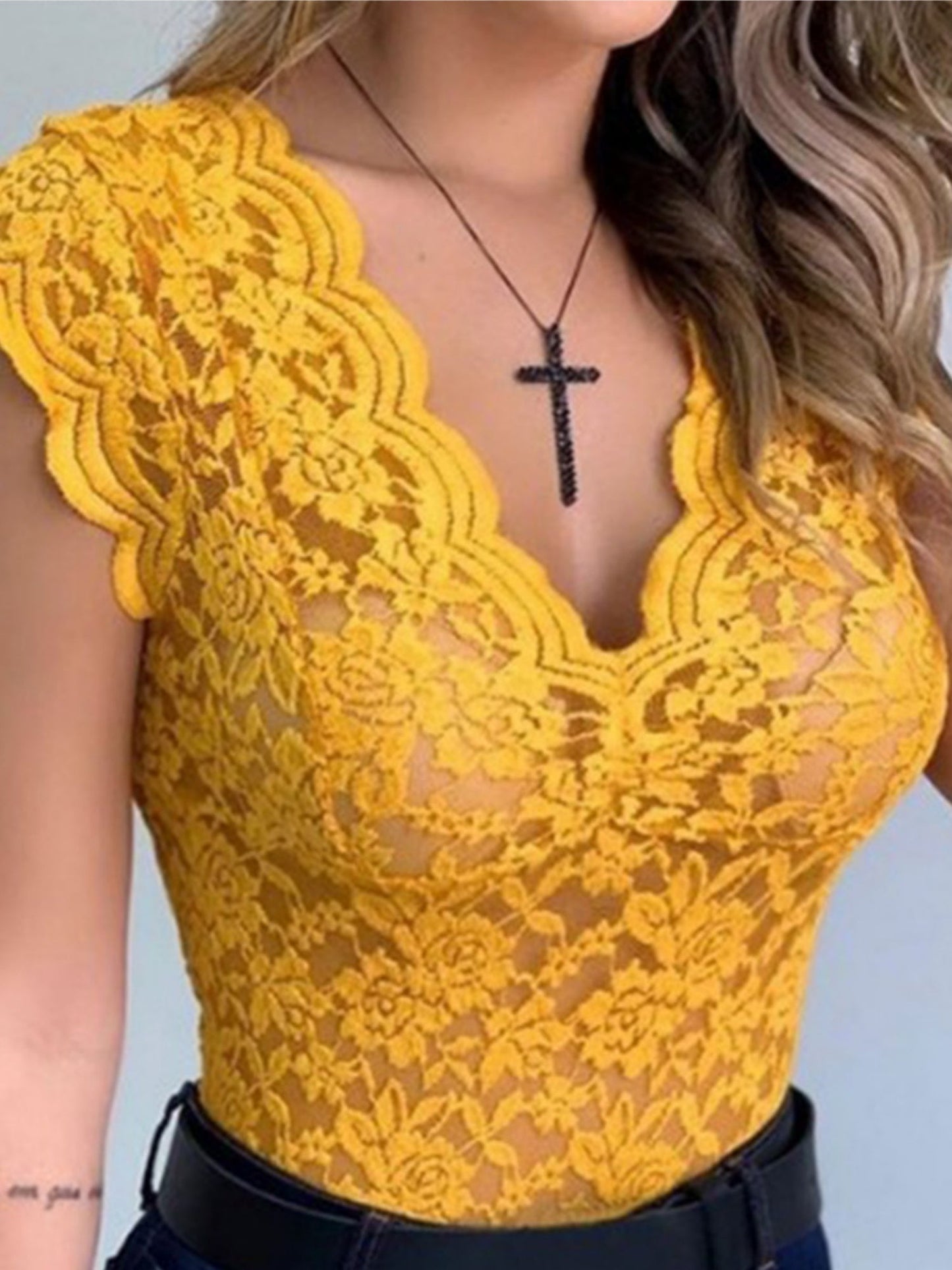 Lace Flowers Perspective V-neck Vest