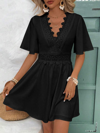 Lace Trim Hollow Out V-neck Short Sleeve Mini&Short Dresses
