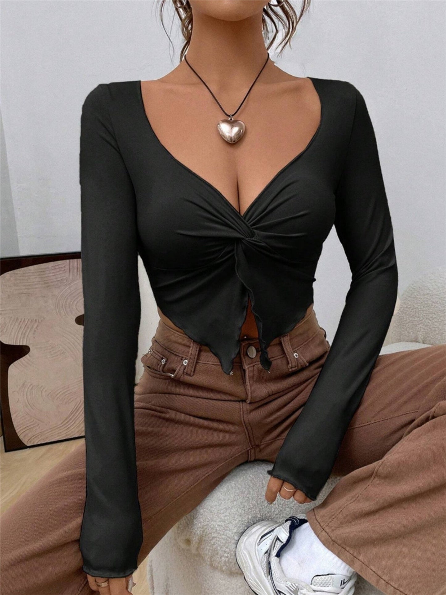 Knot V-neck Long-sleeved T-shirt