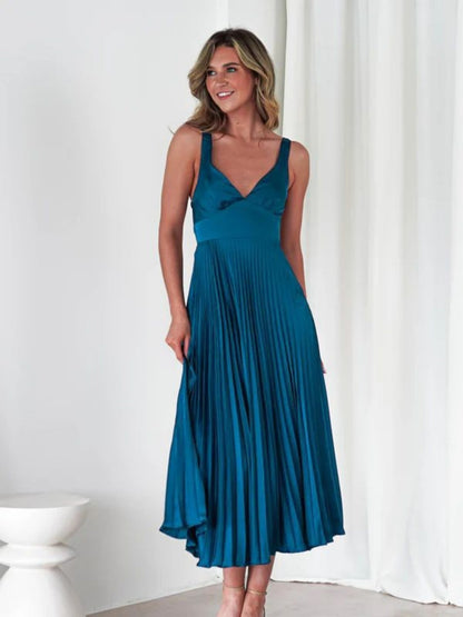 Crimp V-neck Backless Maxi Dresses