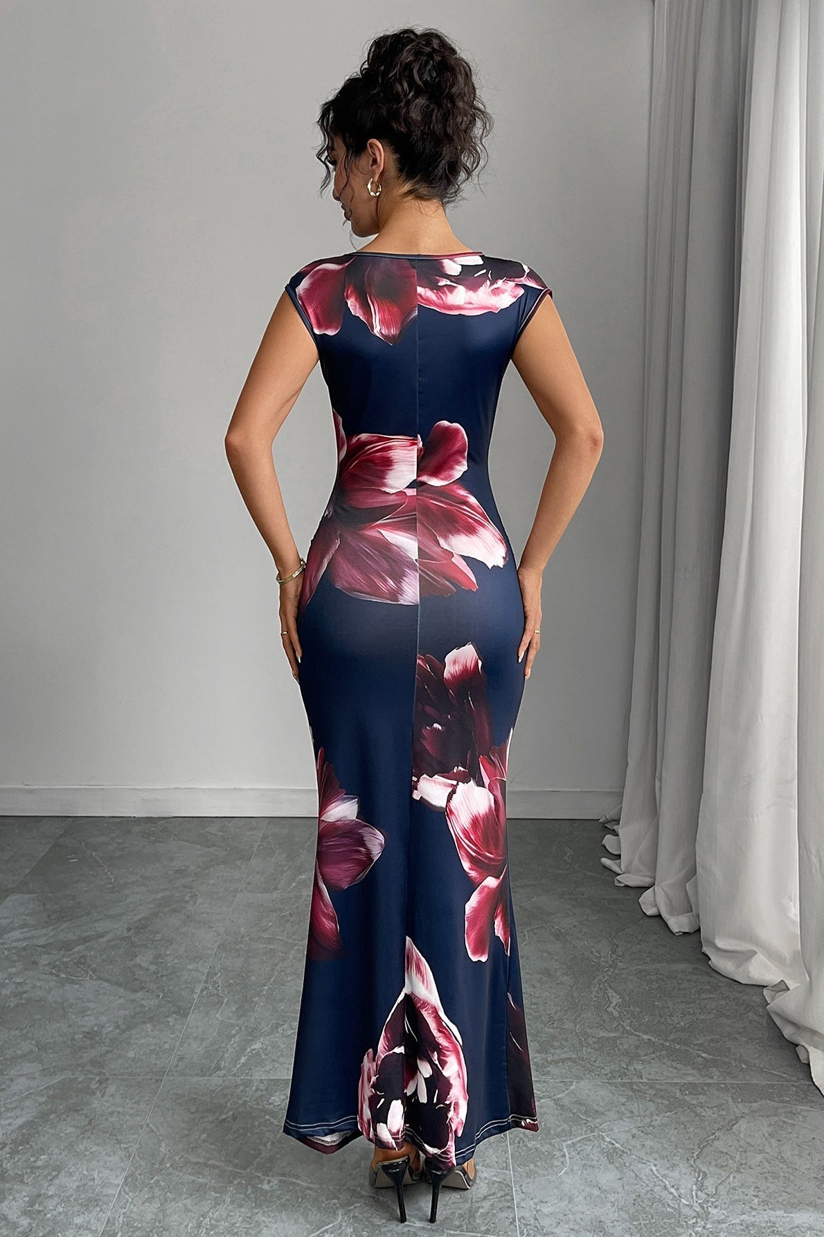 | Sleeveless Bodycon Maxi Dress