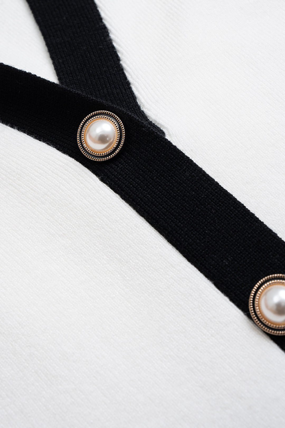 Knit V-Neck Contrast Button Sleeveless Pocket Dress