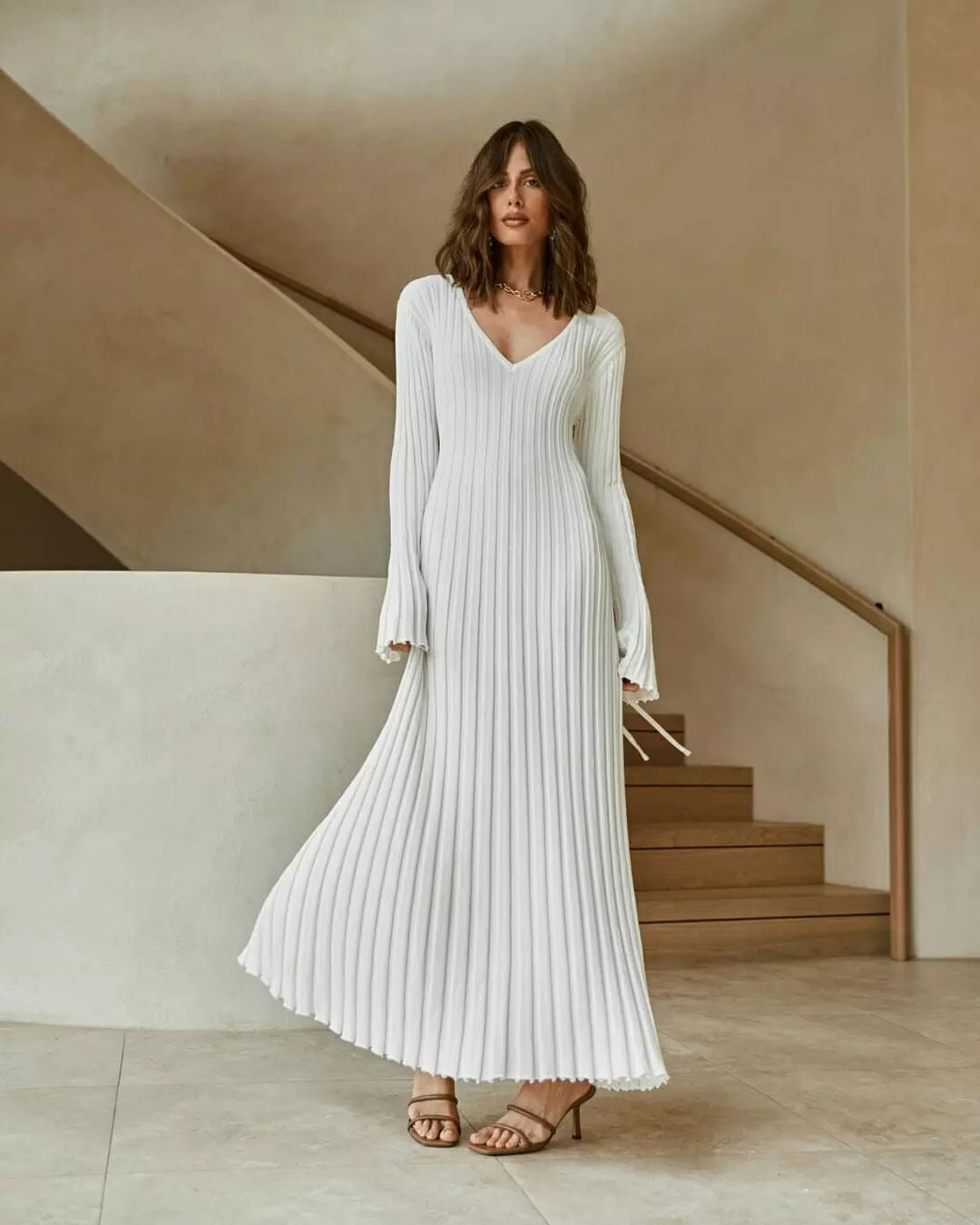 V-NECK Long Sleeved Knit Midi Dress