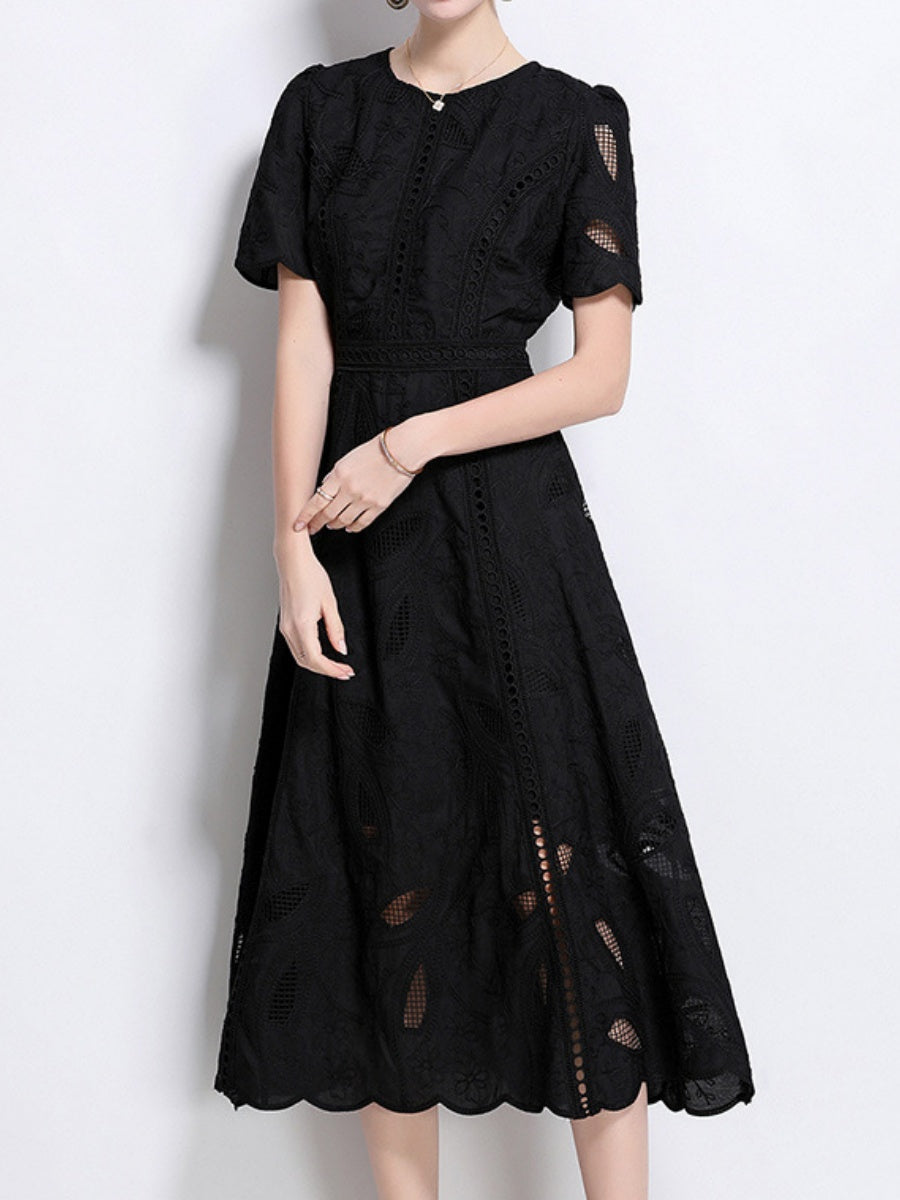 Retro Heavy-duty Hollowed-out Embroidered Round Neck Waist-cinching Short-sleeved Dress