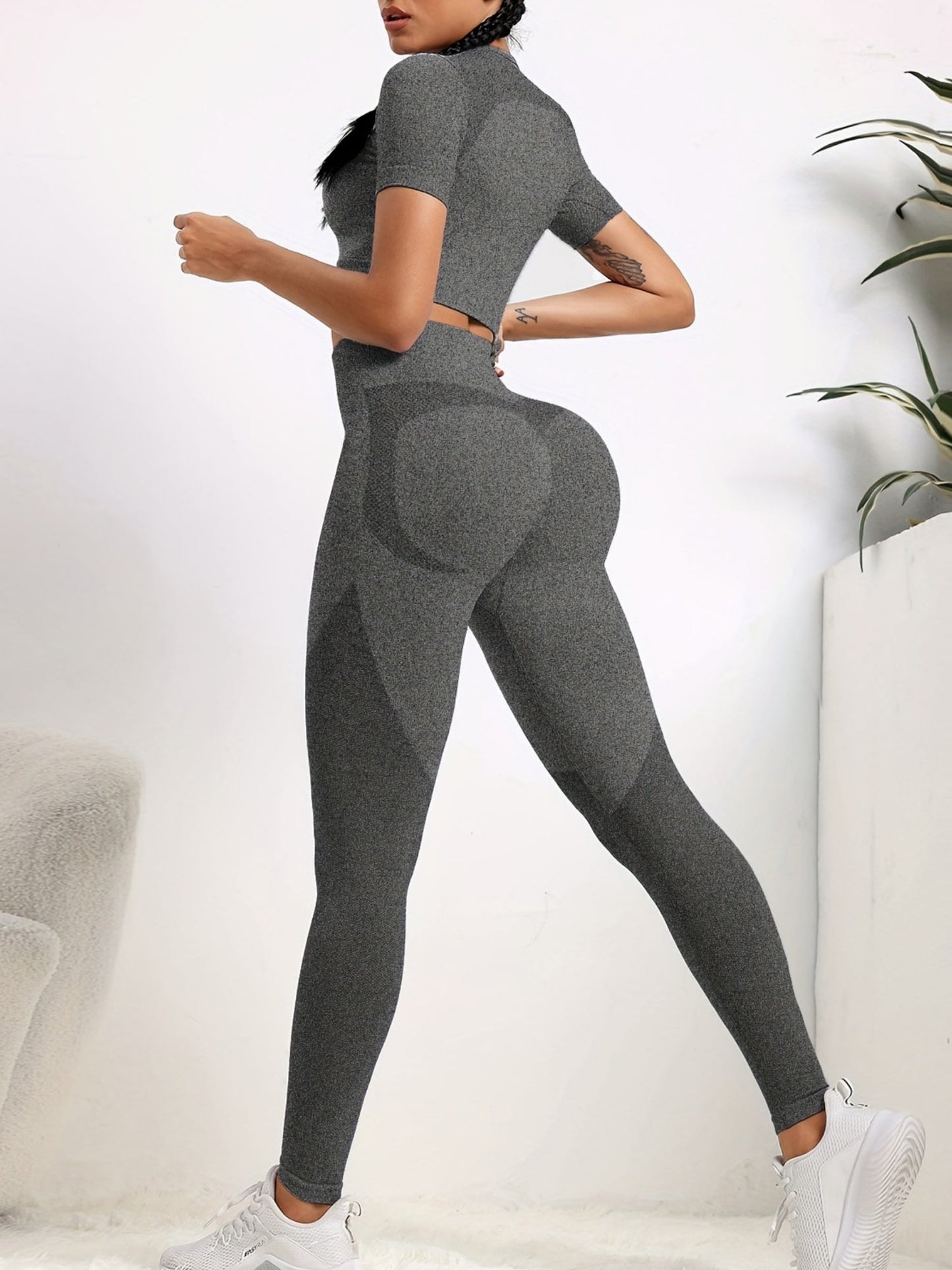 Seamless Buttock Lifting, Tight Fit, Breathable Women's Yoga Set