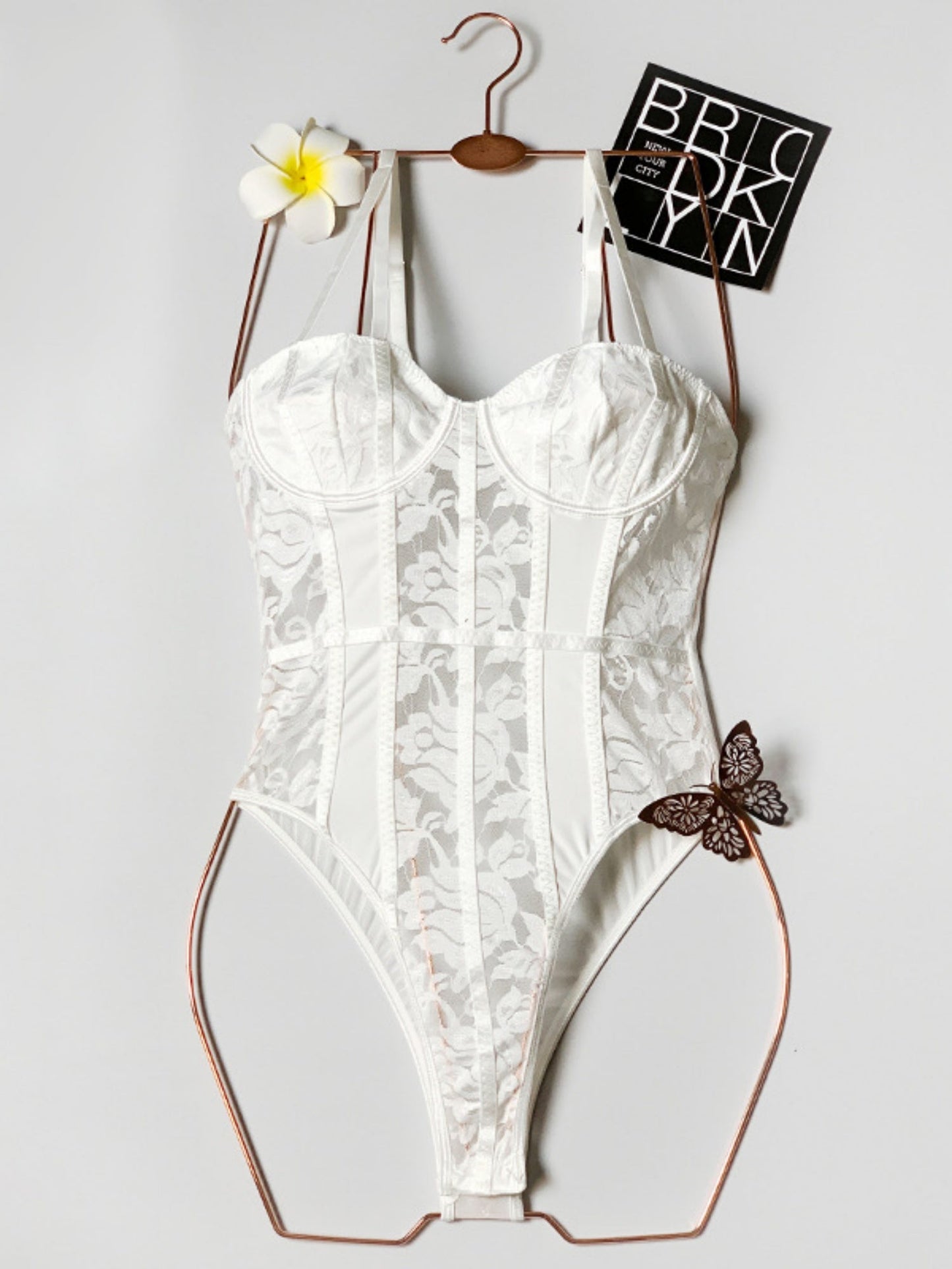Lace Patchwork See-through Fishbone Backless Halter Top Bodysuits