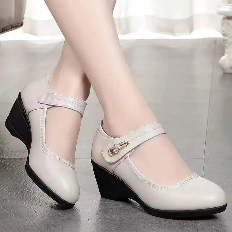 Lunara - Comfort Mid-Heel Shoes