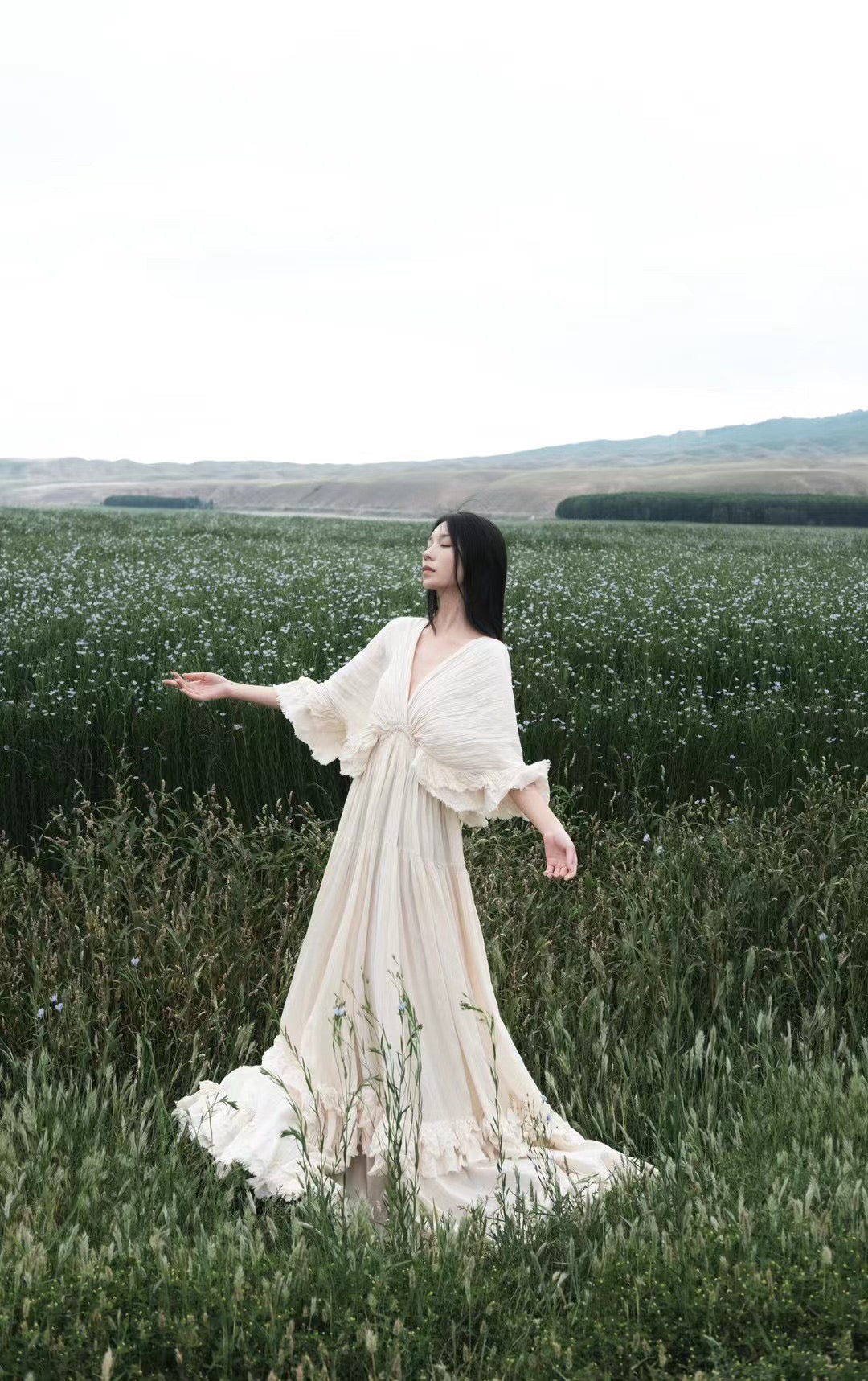 Tailande Linen Maxi Dress – V-Neck Ruffle Goddess Gown with 10-Meter Full Hem