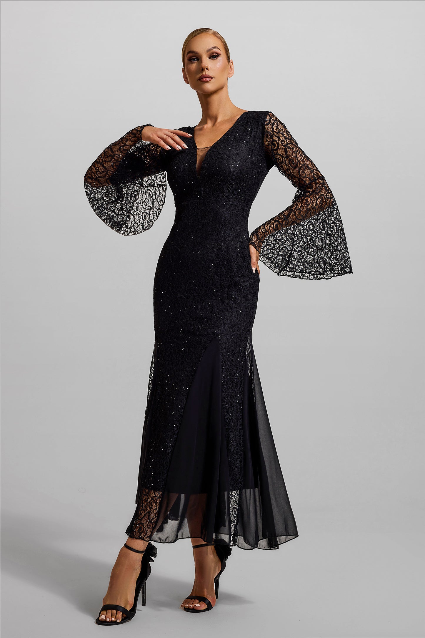 Lace Solid V-Neck Ball Sleeve Midi Dress