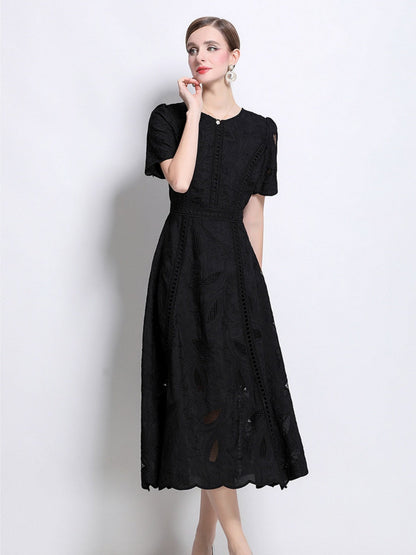 Retro Heavy-duty Hollowed-out Embroidered Round Neck Waist-cinching Short-sleeved Dress