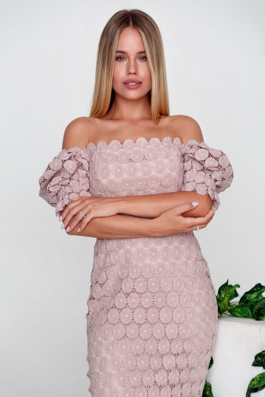 Floral Lace Square Neck Puff Sleeve Scalloped Hem Bodycon Midi Dress