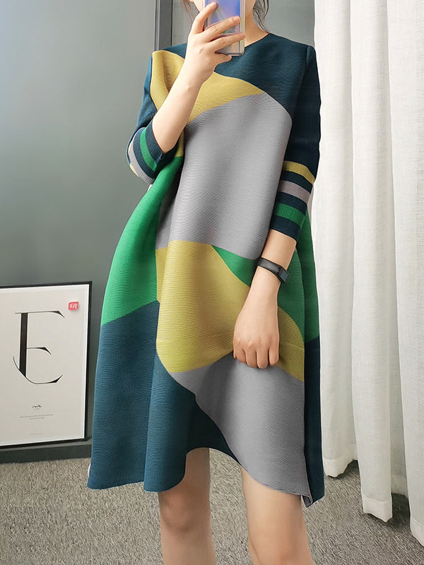 Loose Three-Quarter Sleeves Color-Block Contrast Color Pleated Round-Neck Mini Dresses