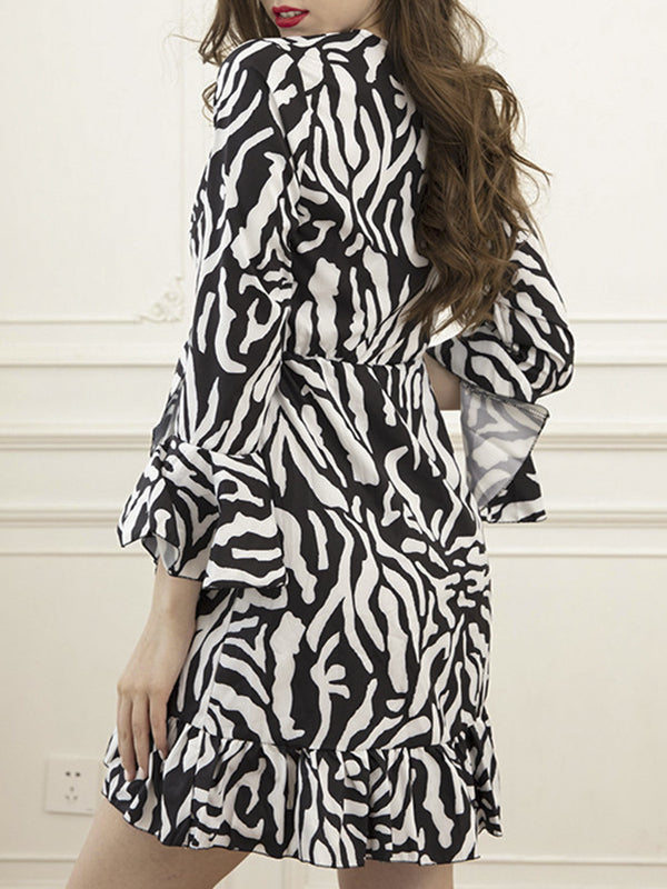 Flared Sleeves Loose Contrast Color Pleated Printed Split-Joint V-Neck Mini Dresses