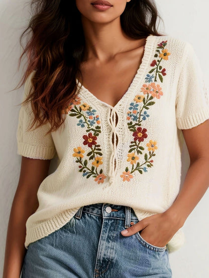 Retro Floral Embroidered Knit V-neck Short-sleeved T-shirt