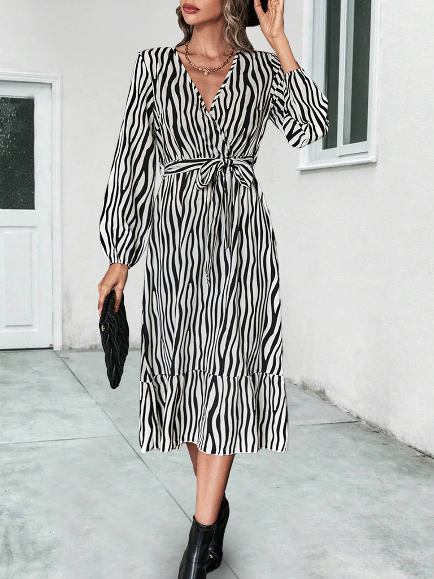 Women's Long Sleeve V Neck Midi Dress with Belt
