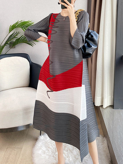 Loose Three-Quarter Sleeves Contrast Color Pleated Printed Round-Neck Midi Dresses