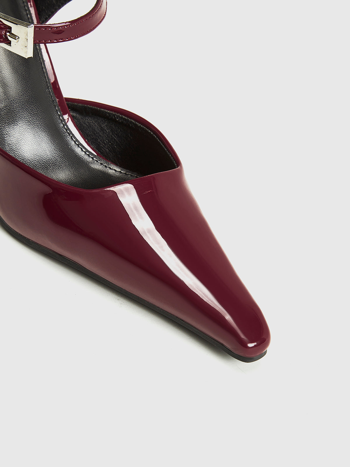 Pointed-Toe Slingback Heels