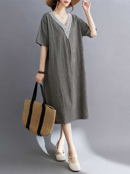 A-Line Half Sleeves Plaid Pleated Split-Joint V-Neck Midi Dresses