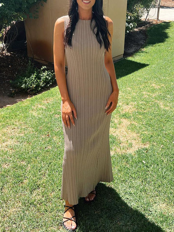 Skinny Sleeveless Pleated Solid Color Split-Back Round-Neck Maxi Dresses