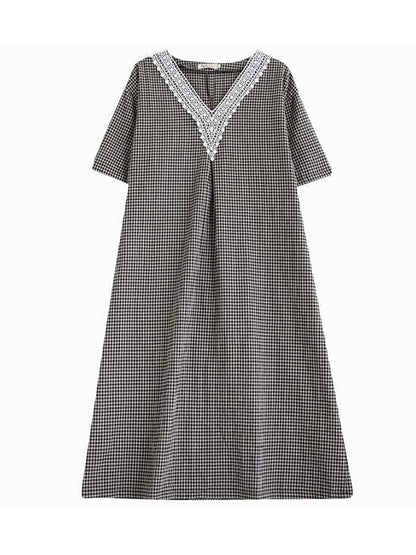 A-Line Half Sleeves Plaid Pleated Split-Joint V-Neck Midi Dresses