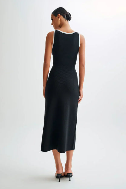 Amaris Hilton Dress