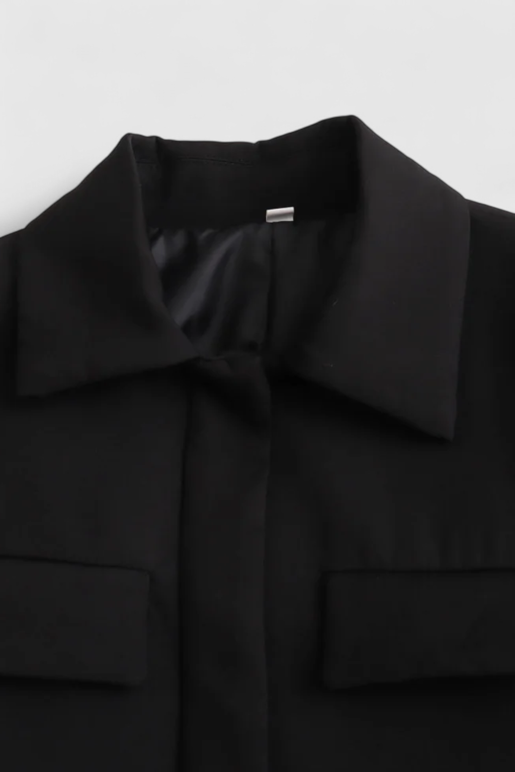 Cropped Utility Jacket | Turn-Down Collar, Flap Pockets
