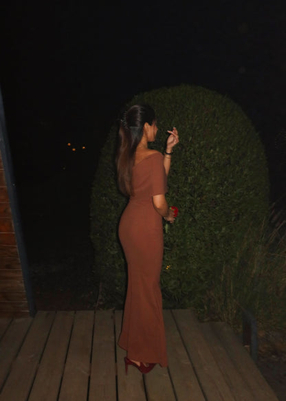CARAMEL | ONE SHOULDER DRESS