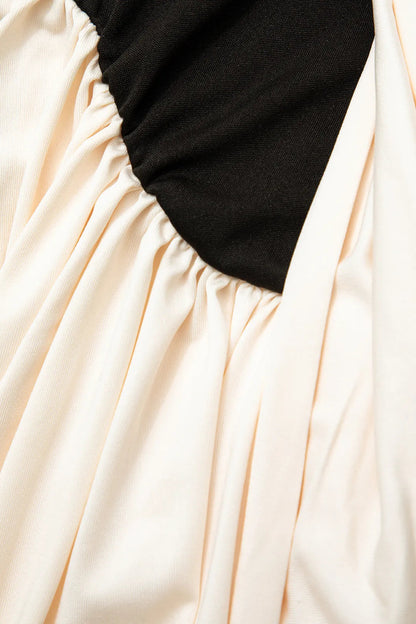 Besace Black and White Off Shoulder Knot Bell Sleeve Pleated Mini Party Dress