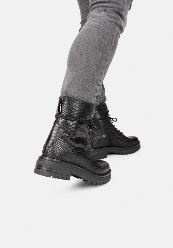 Woman Ankle Boots