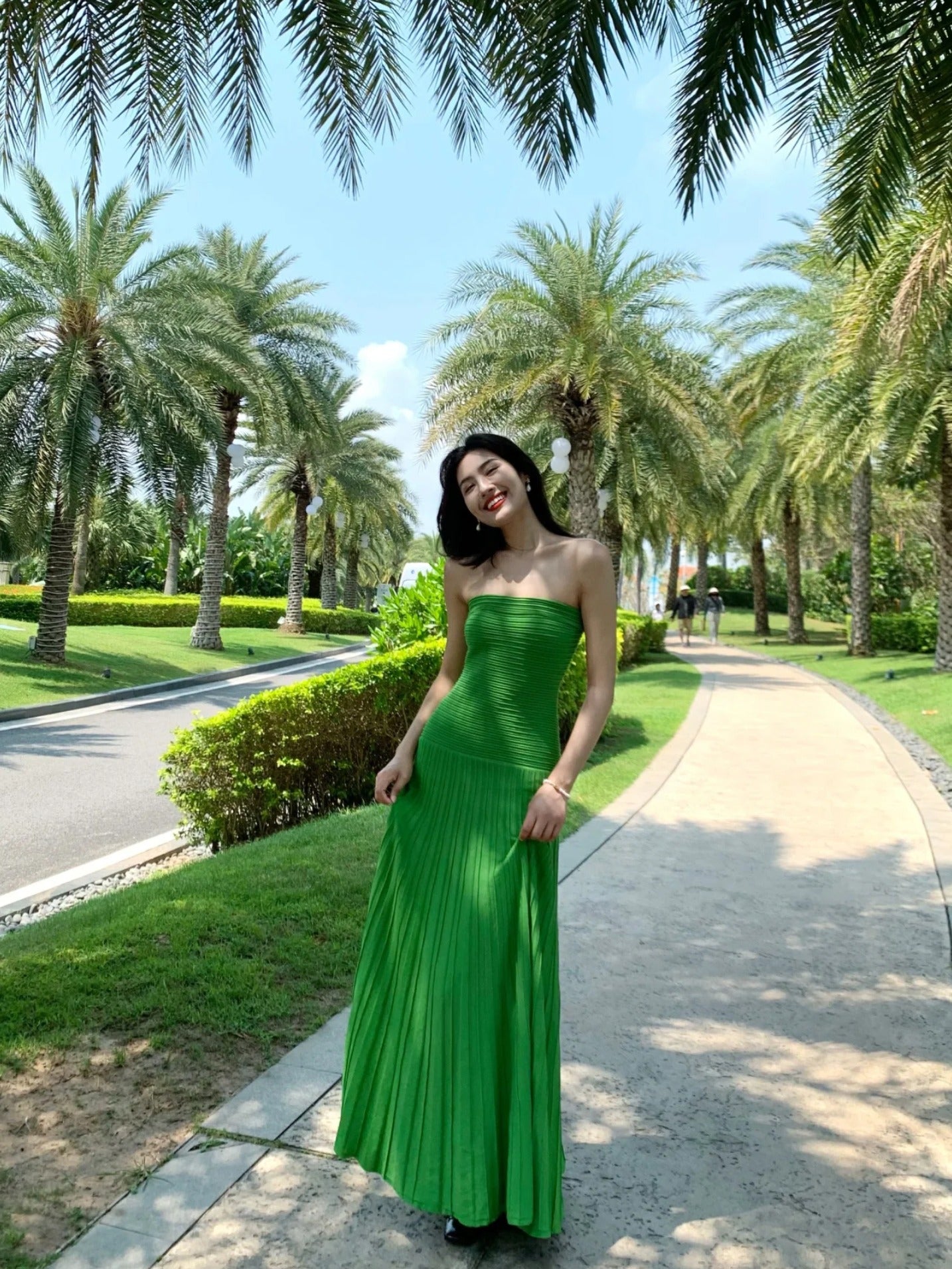 Emerald Green Knit Strapless Bodycon Maxi Dress – Elegant Beach Glam