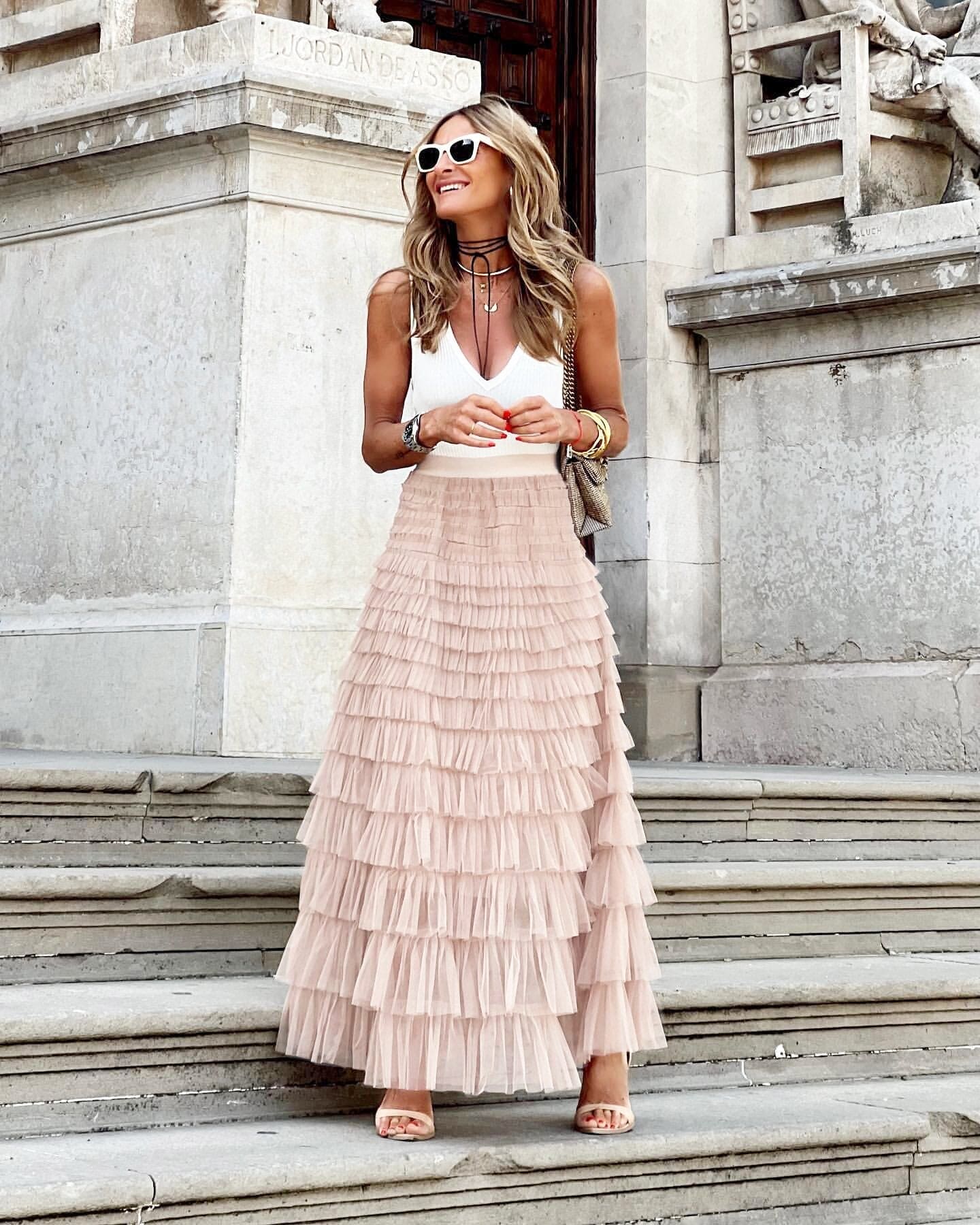 Elegant Tule Maxi Skirt with Elastic Waistband – Versatile and Flattering Design