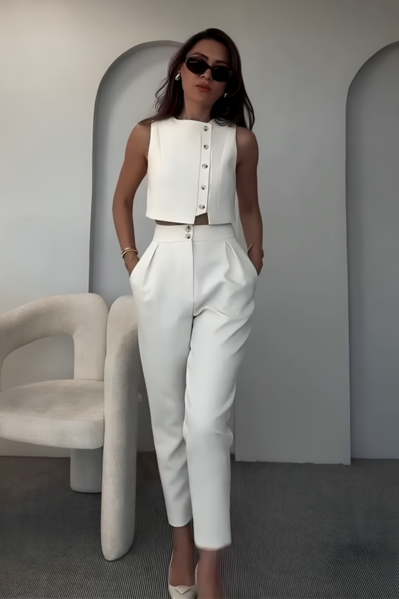 | Cropped vest and tapered trousers set