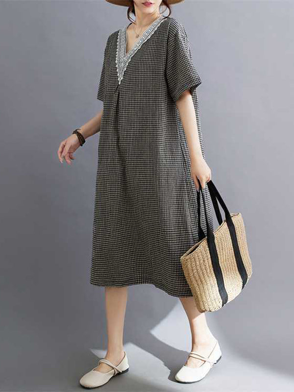 A-Line Half Sleeves Plaid Pleated Split-Joint V-Neck Midi Dresses