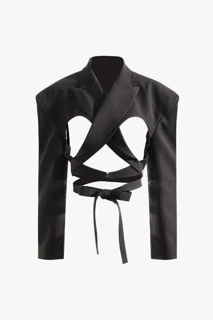 | Strong-shoulder cutout blazer